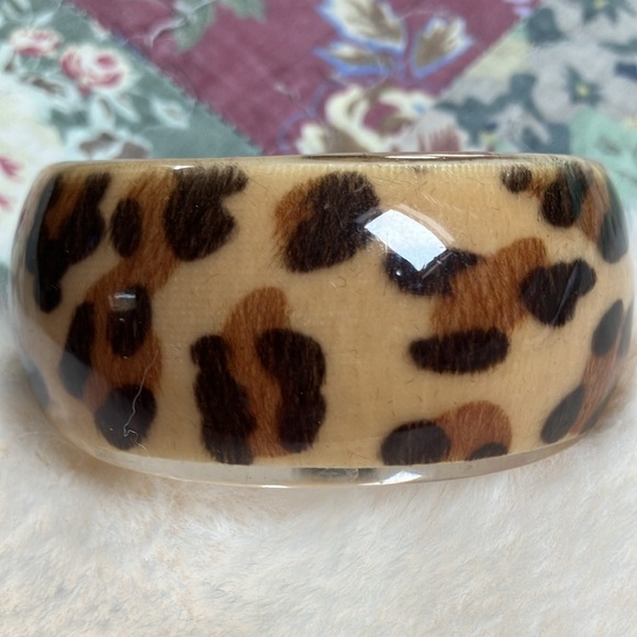 LEOPARD GLASS  CHUNKY BANGLE -lBRACELET - pristine - Picture 13 of 13